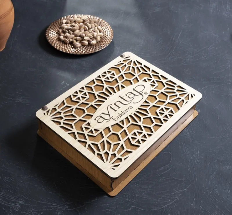 Sulta Rosa luxury gift box — best gifts for foodies